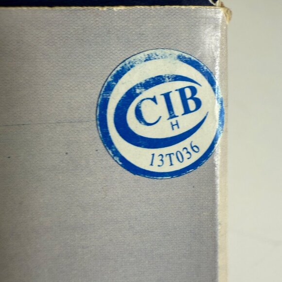 Oneida Taper Candle Ariel Holders Set Of 2 White Ceramic Simple Elegant Design - Picture 14 of 16